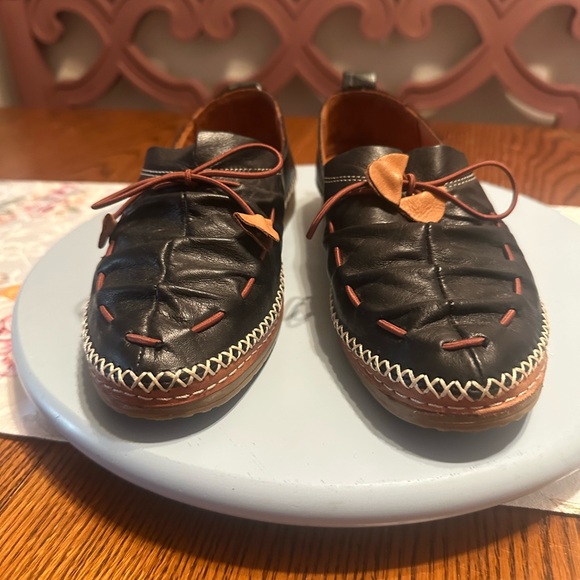 Spring Step Black and Brown Leather Loafers - Picture 1 of 14